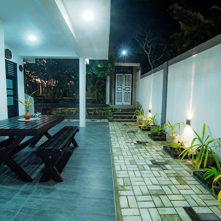 Sunbeam Villa แทนกาลเล ภายนอก รูปภาพ
