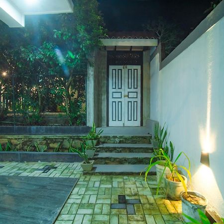 Sunbeam Villa แทนกาลเล ภายนอก รูปภาพ