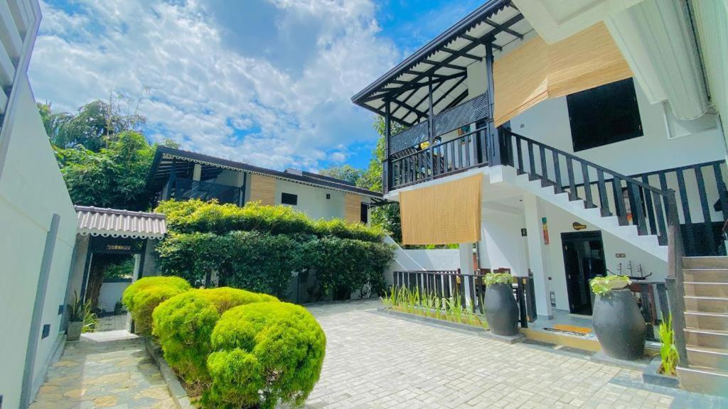 Sunbeam Villa แทนกาลเล ภายนอก รูปภาพ